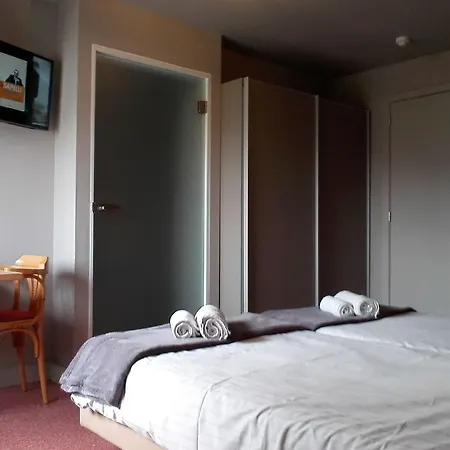 ロジズ ヘット マンチェ ゲストハウス