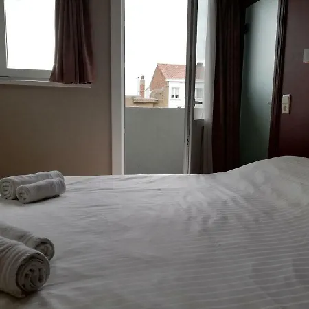 Logies Het Maantje Pensjonat De Panne